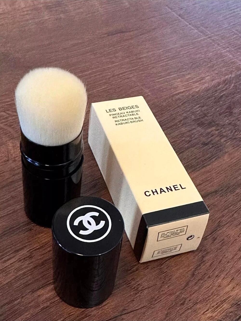 Chanel Les Beiges Retractable Kabuki Brush New In Box 137.340